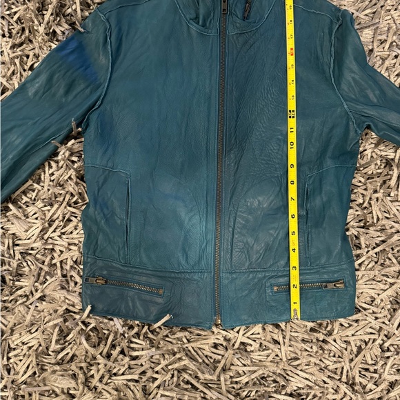 Leather jacket - Picture 13 of 15